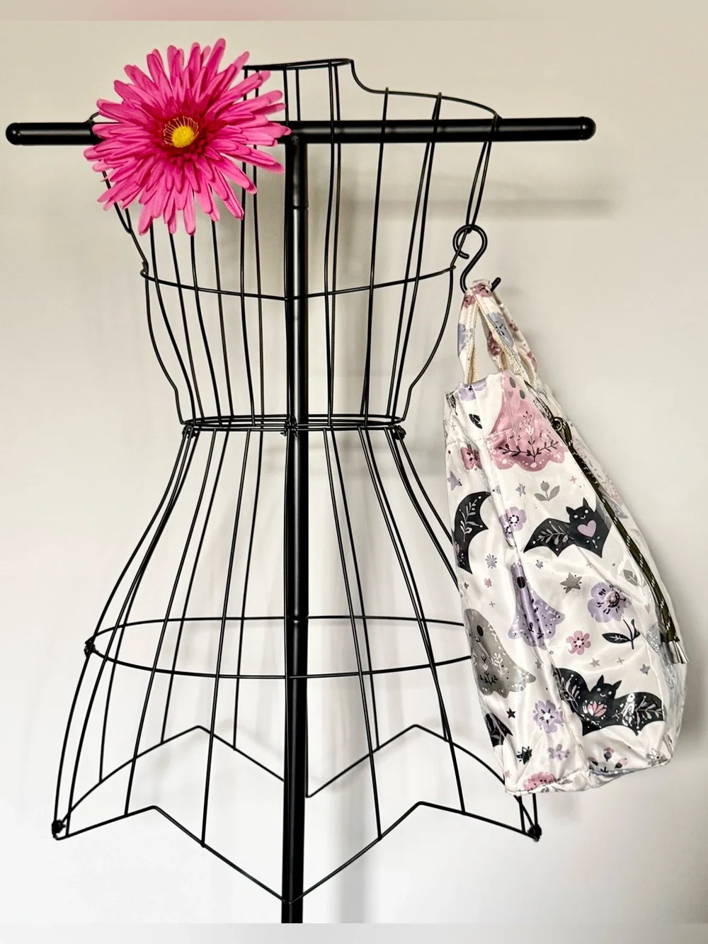 New Halloween Pastel Ghosts, Bats, Flowers PVC Handbag Purse Tote Bag w/ Charm